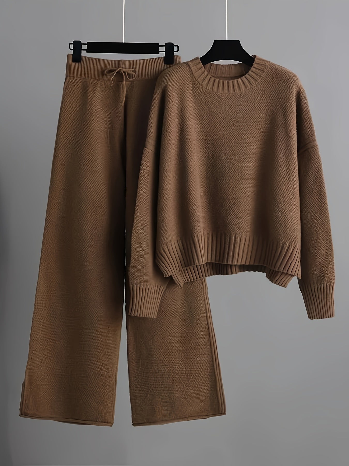 Bequem Gstrickti Pulli Und Hose Mit Zugschnur Als Passends Set Für Damen | Ideal für den Winter