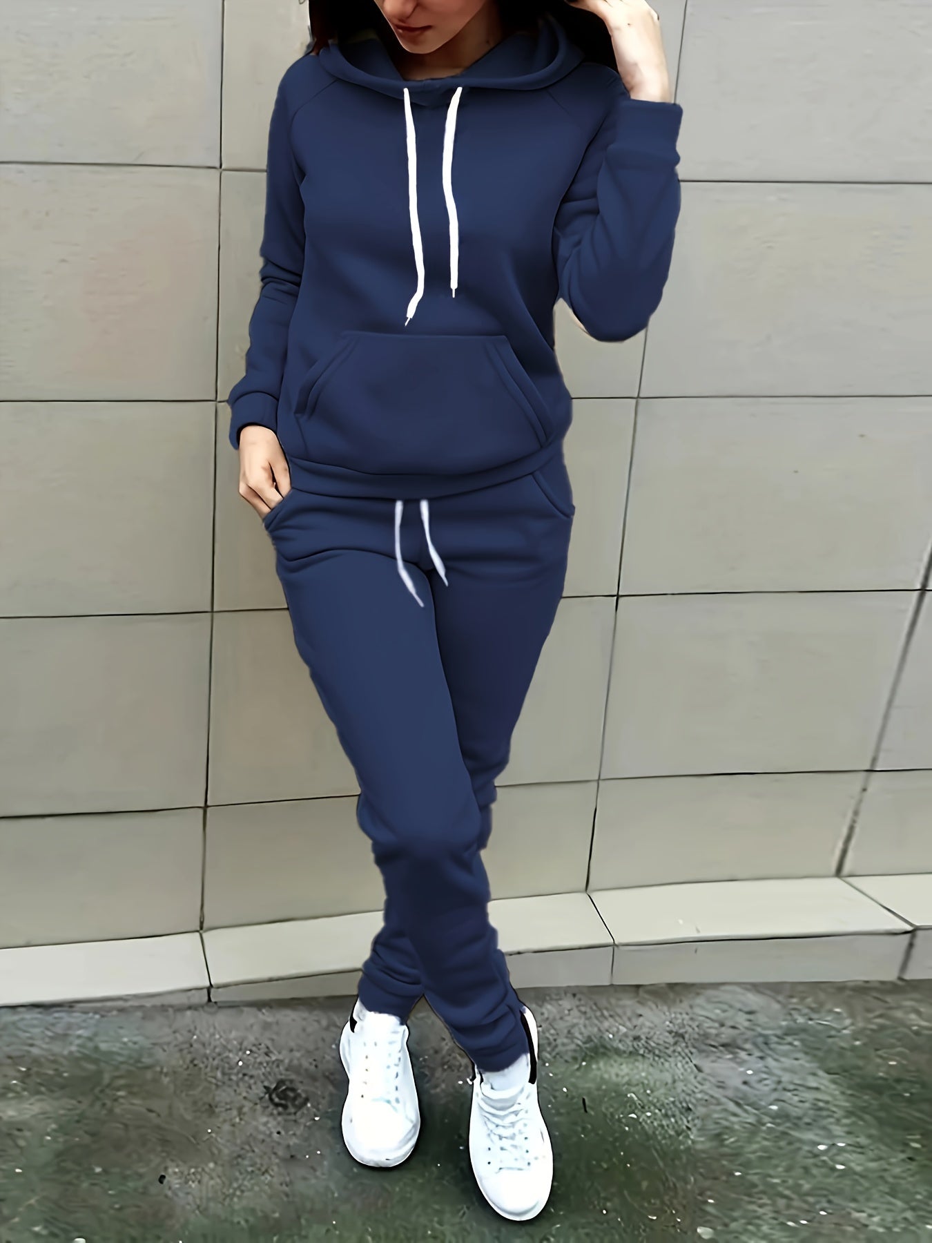 Lässige Jacke mit Kapuze und Tasche mit Jogginghose Set für Damen | Ideal für alle Jahreszeiten