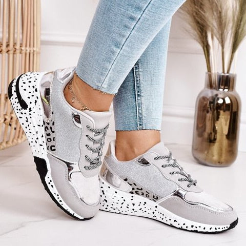 Trendige Plateau-Sneakers Mit Schnüerli Und Leoprint für Damen | Ideal für alle Jahreszeiten