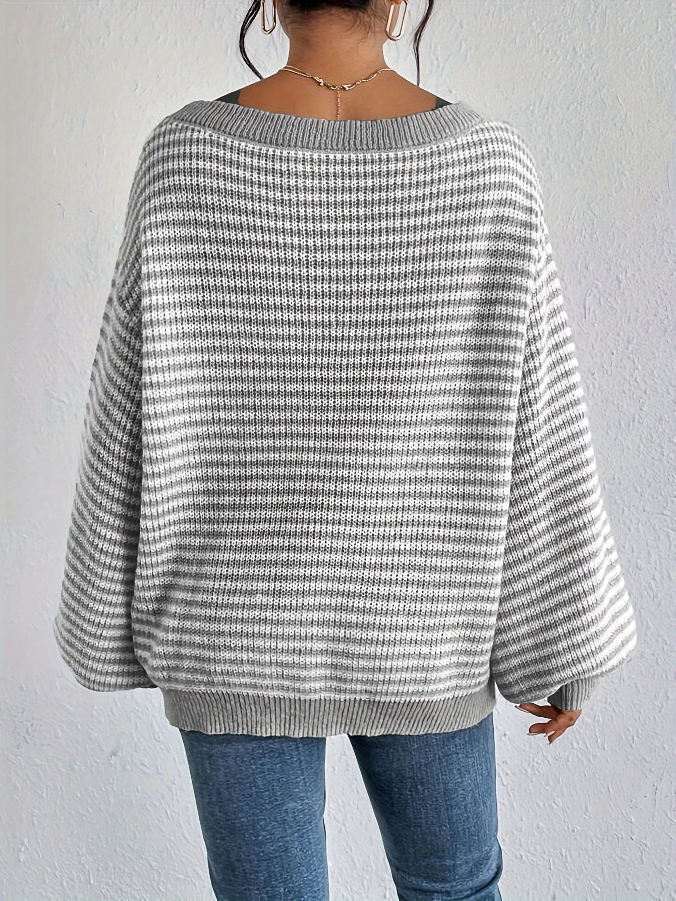 Klassisch Gstrickti Pulli Mit Streifli Und Dehnbarem Stoff Für Damen | Ideal für den Winter