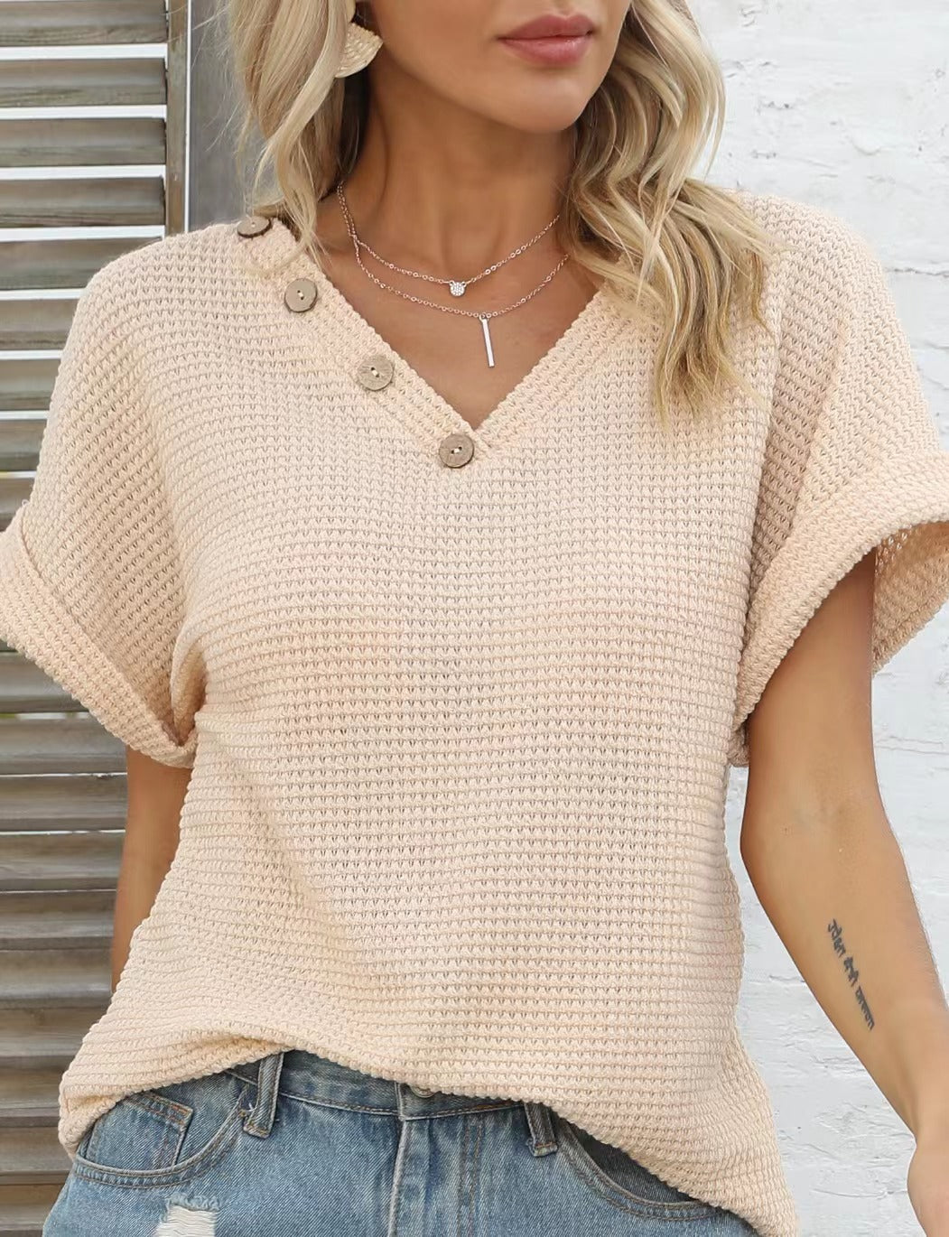 Lässig V-Ausschnitt Shirt Mit Knopf Muster Design für Damen | Ideal für Sommer